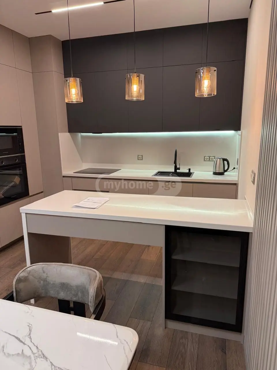 ქირავდება 2 ოთახიანი ბინა