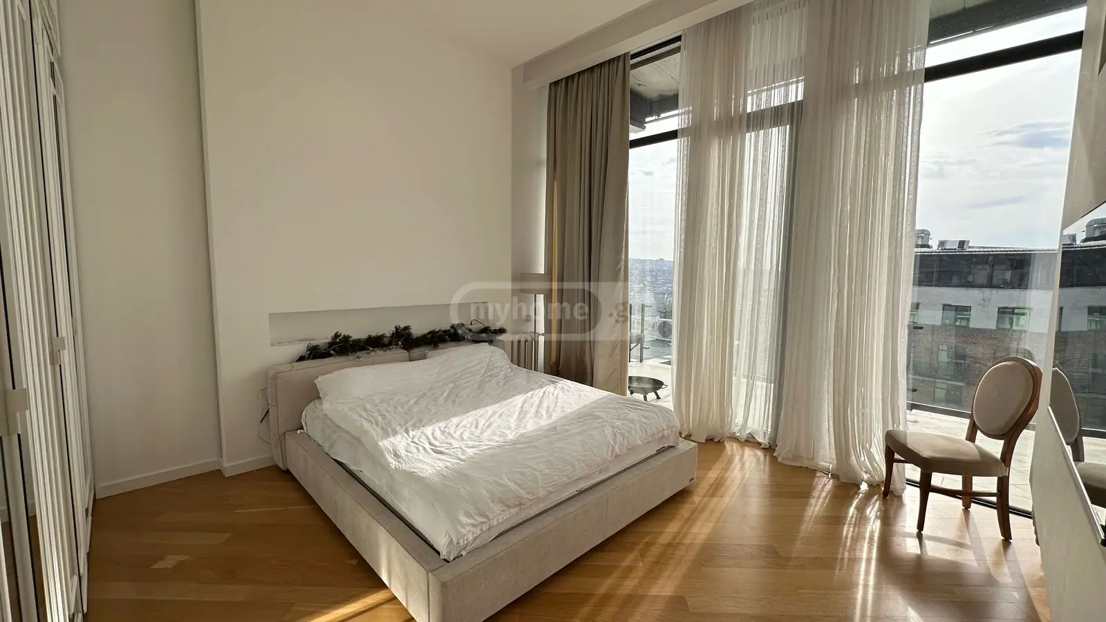 ქირავდება 3 ოთახიანი ბინა