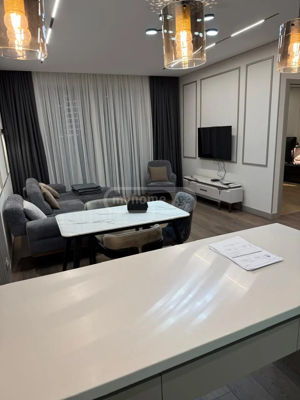 ქირავდება 2 ოთახიანი ბინა