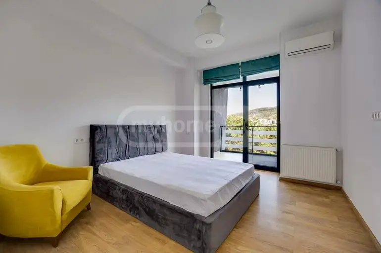 ქირავდება 4 ოთახიანი ბინა