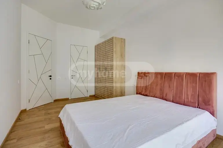 ქირავდება 4 ოთახიანი ბინა